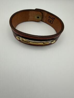 Leather Arrow Bracelet Unisex 8"